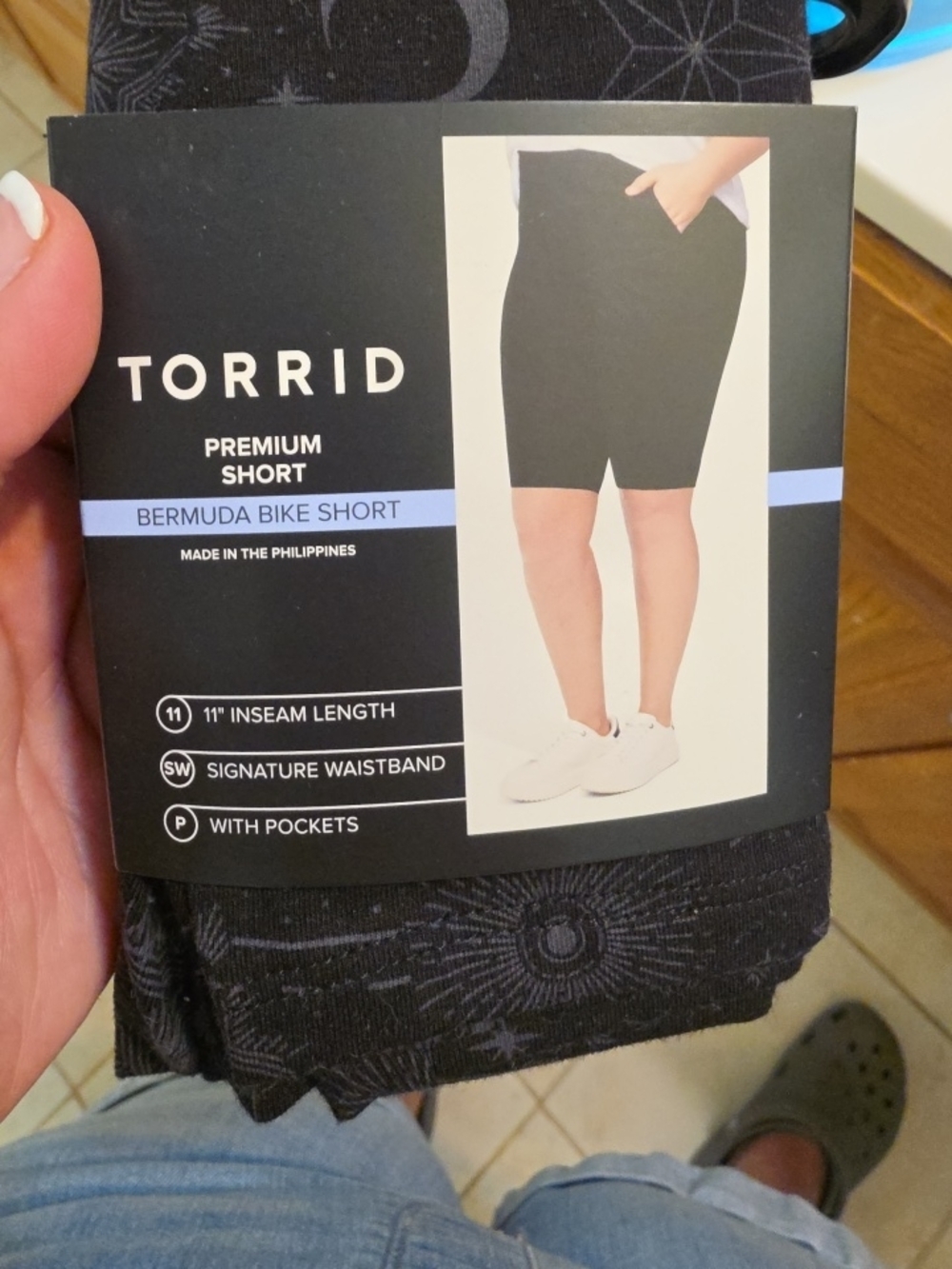 torrid Black Moon & Skull Print High-Rise Bike Shorts Size 00 - Picture 4 of 5